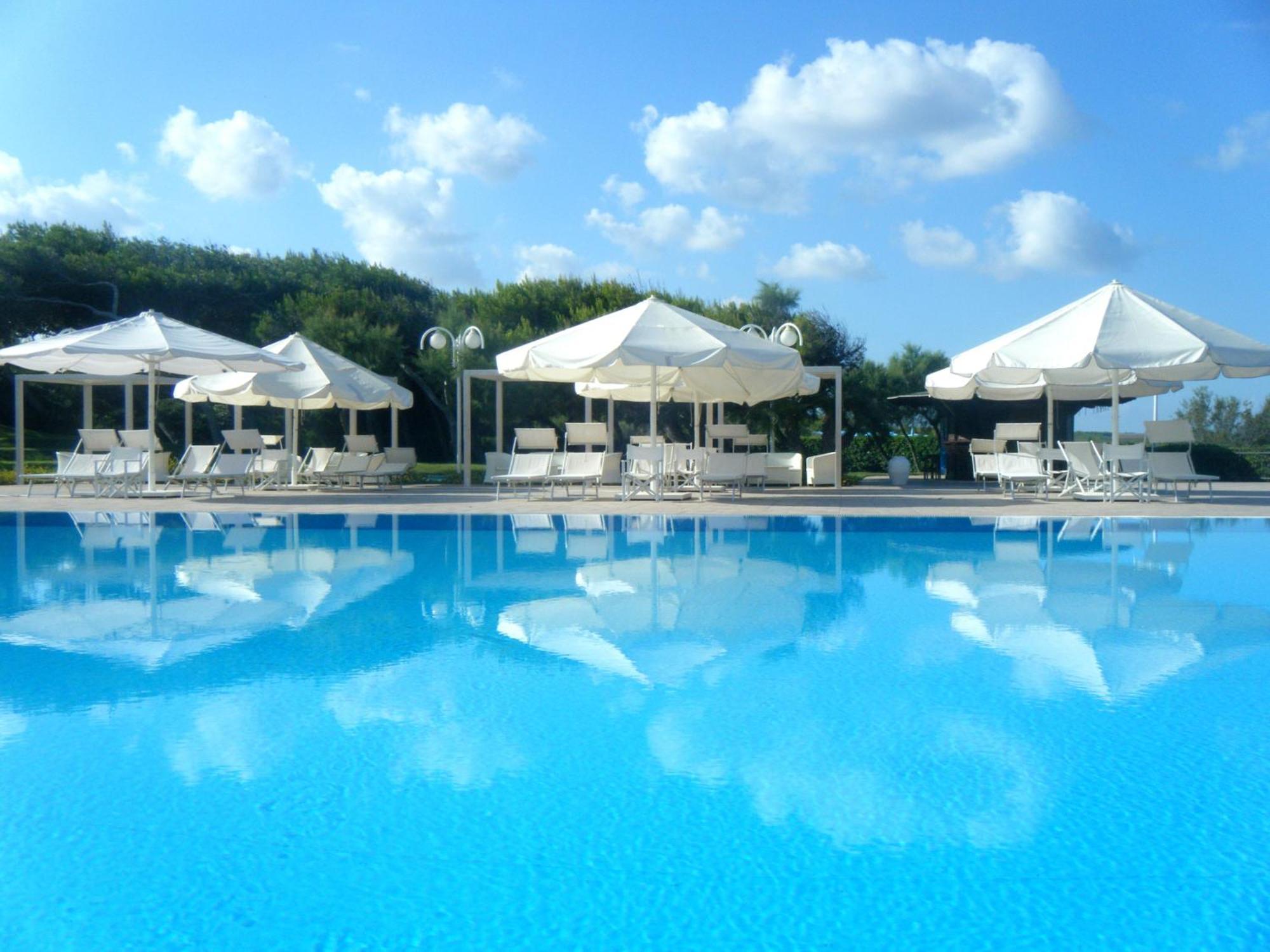 Hotel Grand Costa Brada