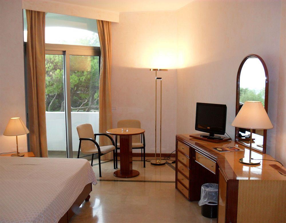 Grand Costa Brada Hotel