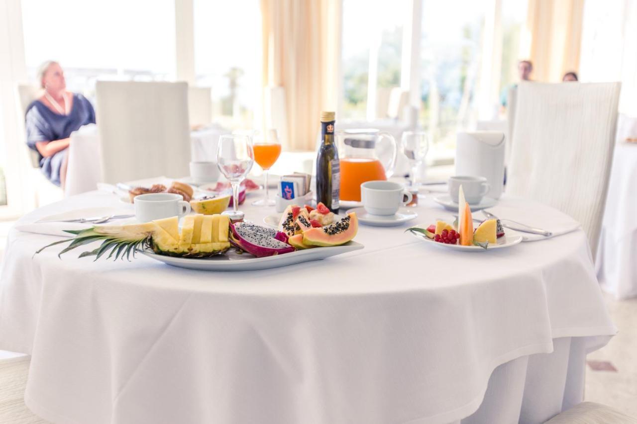Hotel Grand Costa Brada